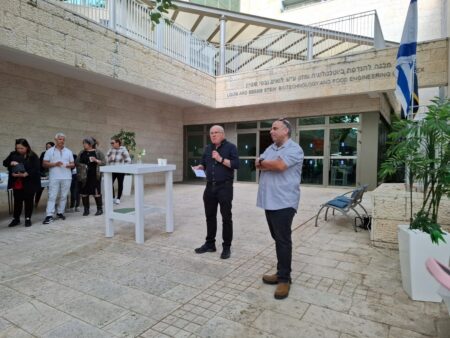 הרמת כוסית פסח 2025